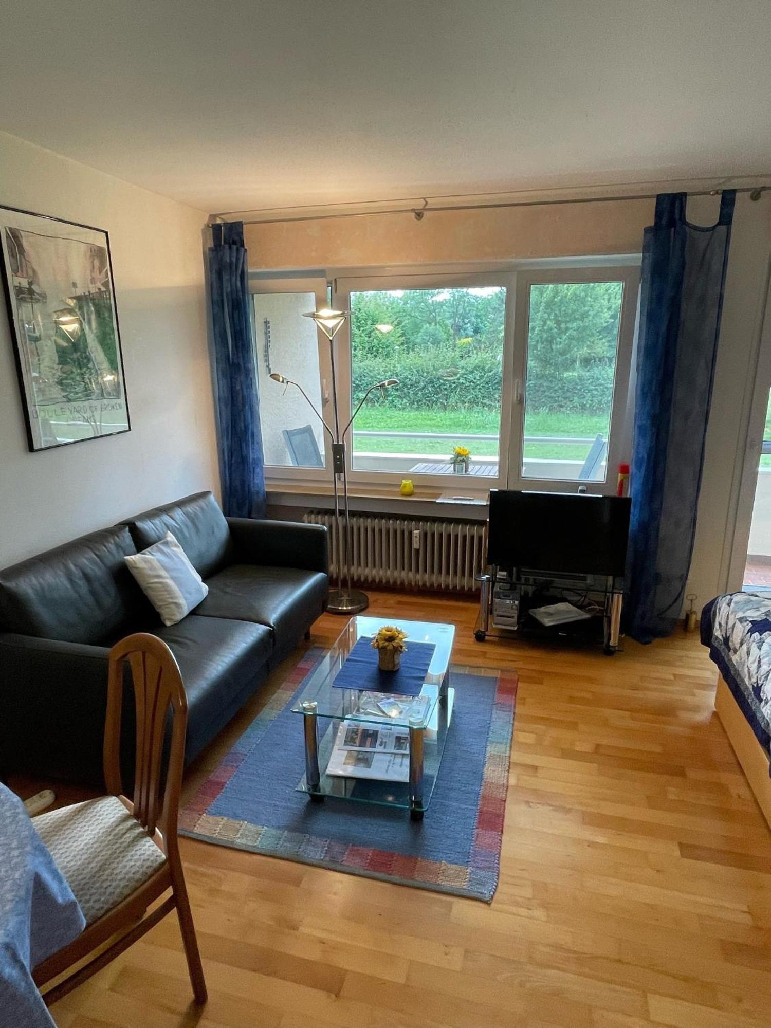 Ferienwohnung Am Kurpark Mettnau ราดอล์ฟเซลล์ อัม โบเดนซี ภายนอก รูปภาพ